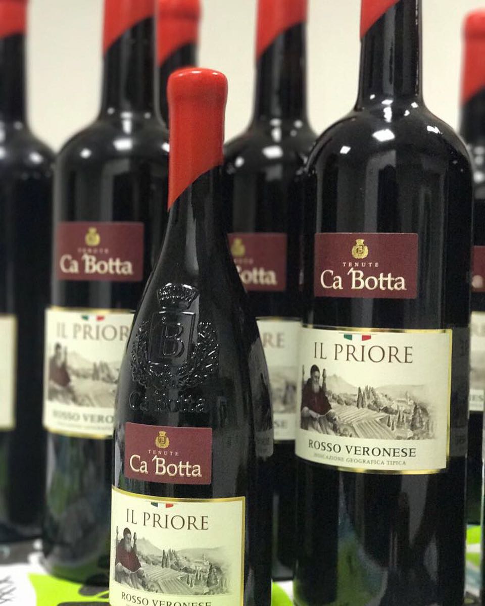 Родился новый формат — магнумы Il Priore — вино 19 градусов, третье лучшее итальянское вино по версии гида Лука Марони «Лучшие вина Италии 2018»